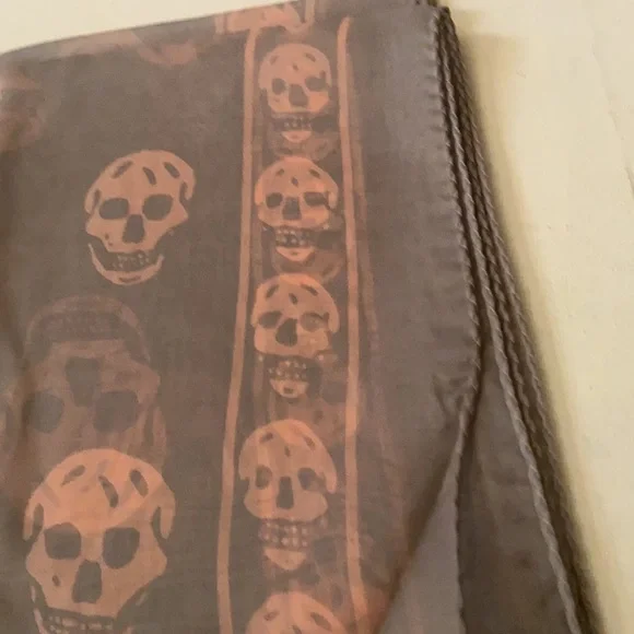 COPY - Alexander McQueen silk scarf - Picture 7 of 13